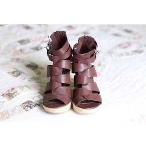 Size 9 Brown Strapped Wedges